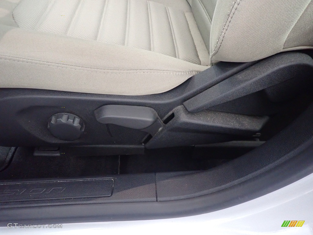 2019 Ford Fusion S Front Seat Photo #142918459