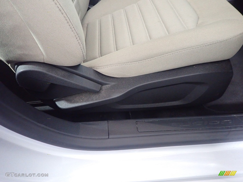 2019 Ford Fusion S Front Seat Photo #142918855