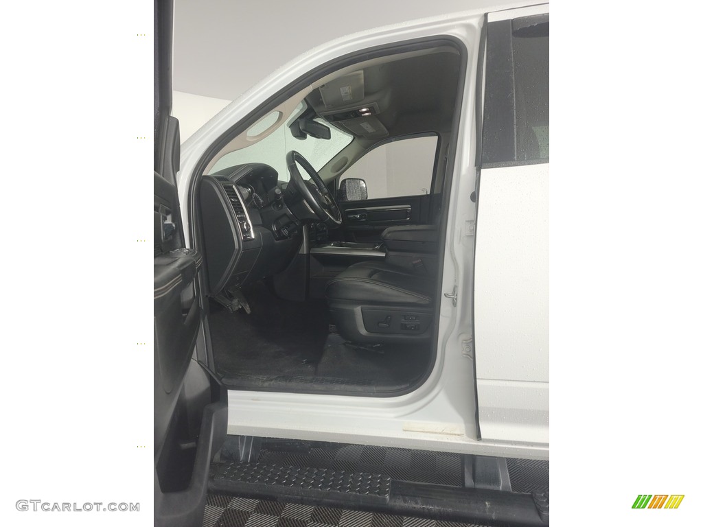 2018 3500 Laramie Mega Cab 4x4 - Bright White / Black photo #15
