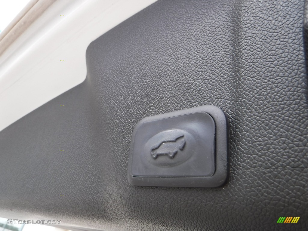 2013 Acadia Denali AWD - White Diamond Tricoat / Ebony photo #32