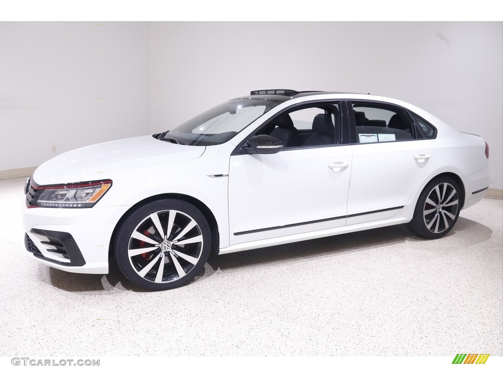 Pure White 2018 Volkswagen Passat GT Exterior Photo #142919659