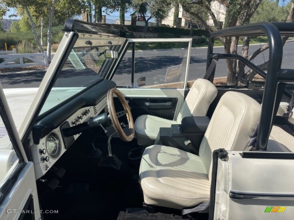 White Interior 1969 Ford Bronco Sport Wagon Photo #142923580