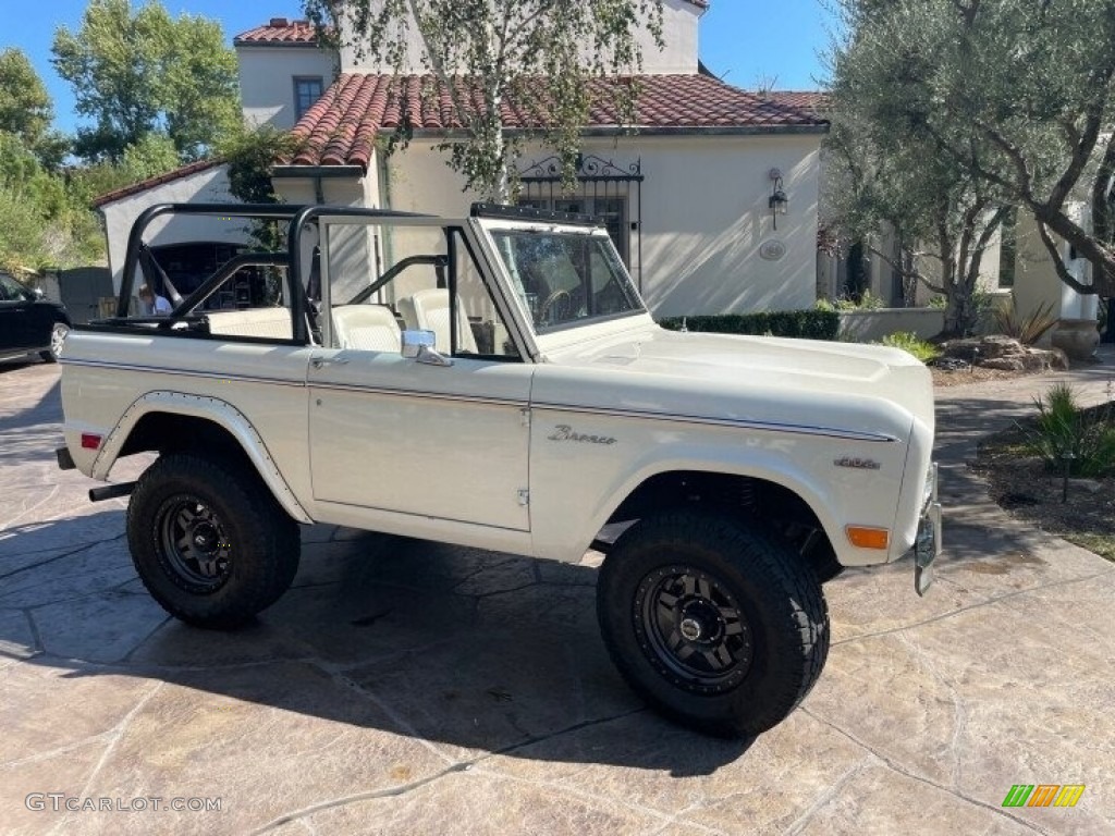 Wimbledon White 1969 Ford Bronco Sport Wagon Exterior Photo #142923770