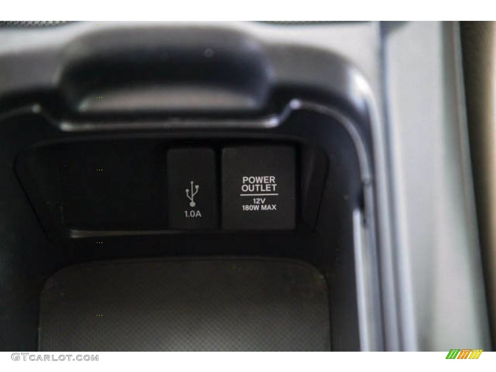 2019 CR-V LX - Platinum White Pearl / Gray photo #17