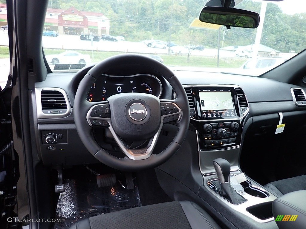 2021 Jeep Grand Cherokee Laredo 4x4 Black Dashboard Photo #142930863