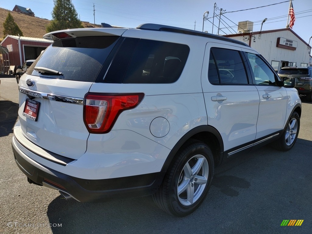 2018 Explorer XLT - Oxford White / Ebony Black photo #6