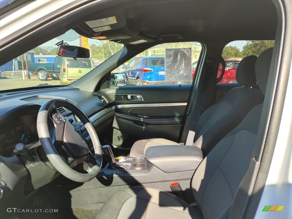 2018 Explorer XLT - Oxford White / Ebony Black photo #7