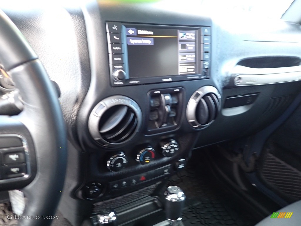 2018 Wrangler Unlimited Sport 4x4 - Rhino / Black photo #28