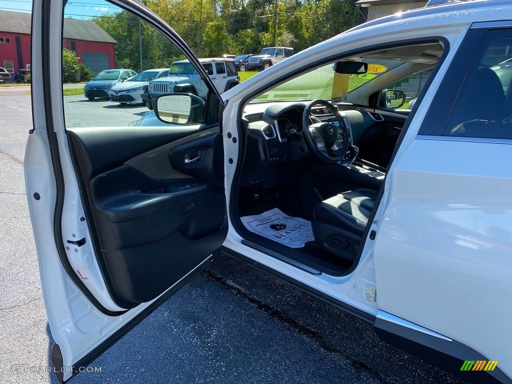 2017 Murano Platinum AWD - Pearl White / Graphite photo #13