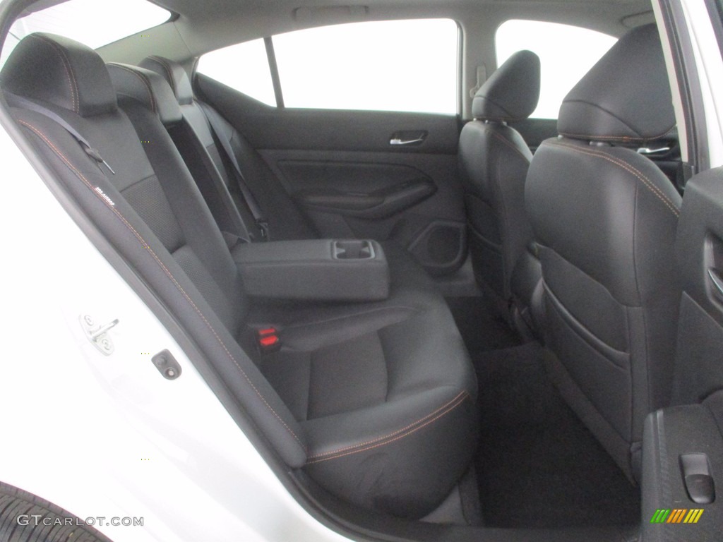 2019 Altima SR AWD - Pearl White / Charcoal photo #31