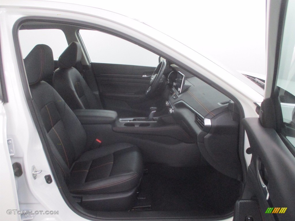 2019 Altima SR AWD - Pearl White / Charcoal photo #33