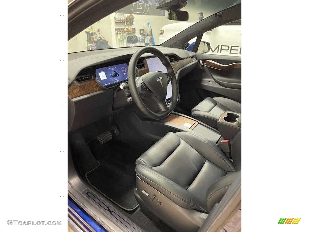 2021 Tesla Model X Long Range Front Seat Photos
