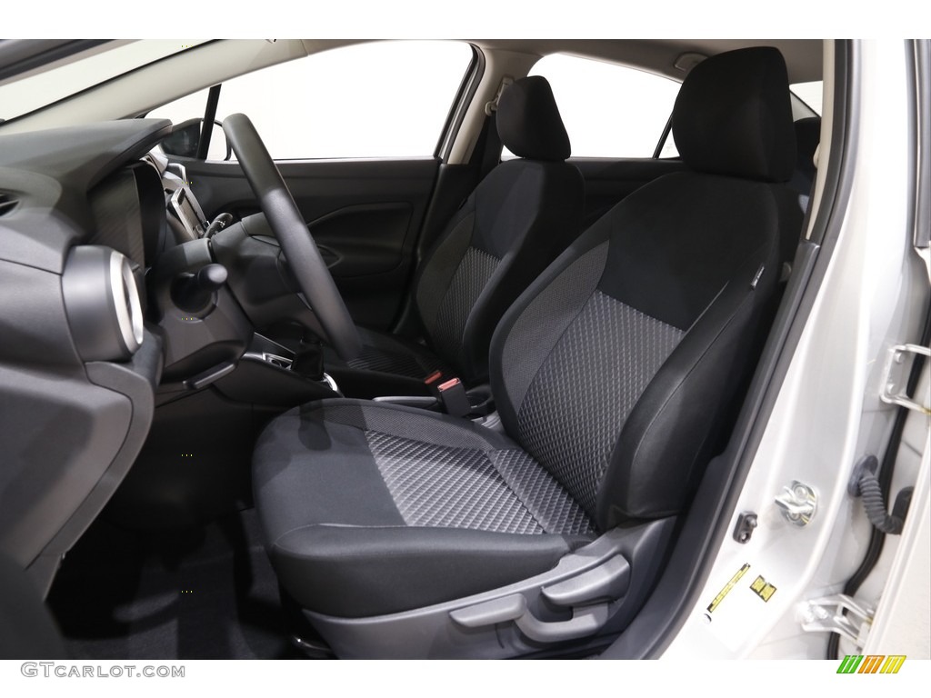 2020 Versa S - Brilliant Silver Metallic / Charcoal photo #5