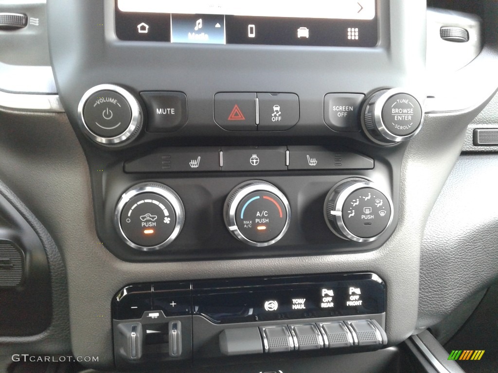 2022 Ram 2500 Big Horn Crew Cab 4x4 Controls Photo #142947708