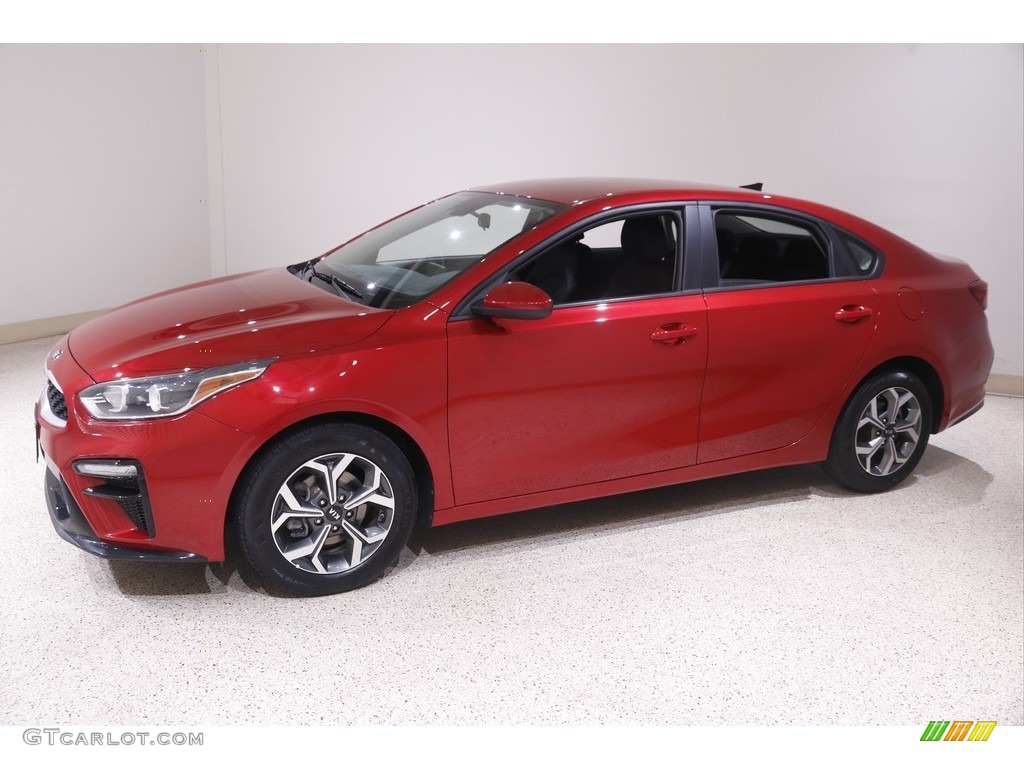 2019 Forte FE - Currant Red / Black photo #3