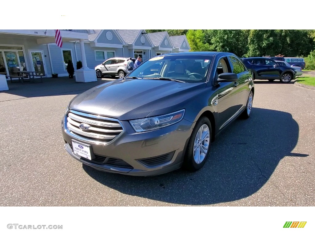 2016 Taurus SE - Magnetic / Dune photo #3