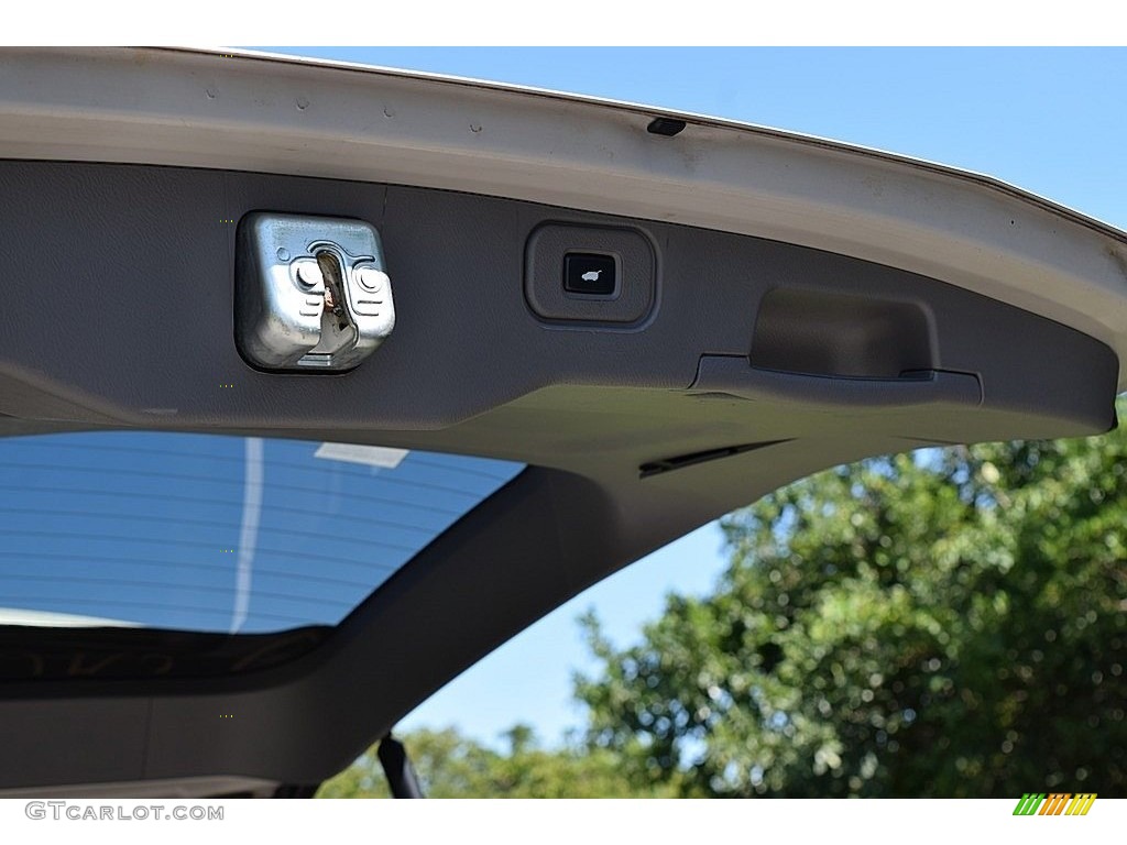 2008 Odyssey Touring - Silver Pearl Metallic / Gray photo #21