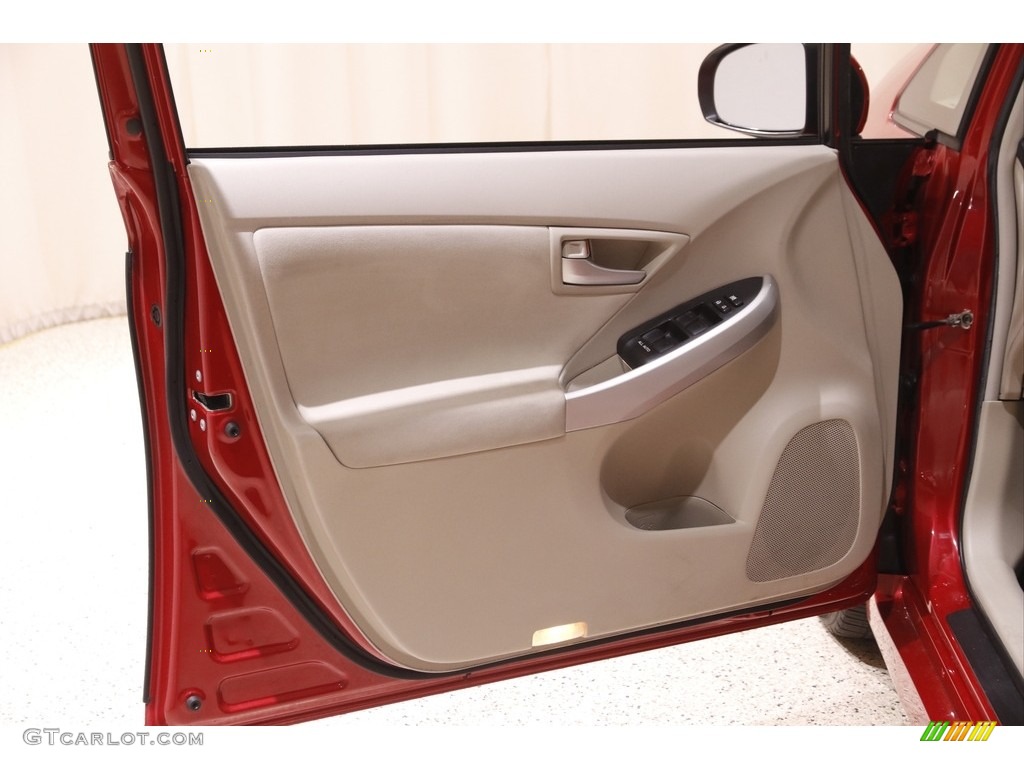 2013 Prius Two Hybrid - Barcelona Red Metallic / Bisque photo #4