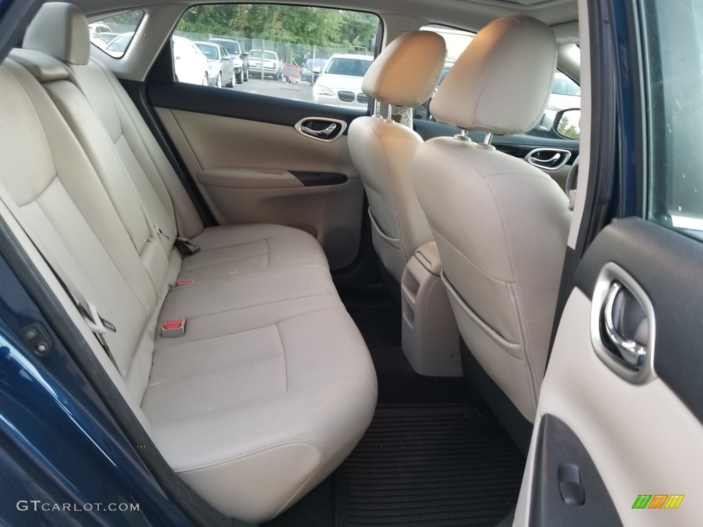 2016 Nissan Sentra SL Rear Seat Photos