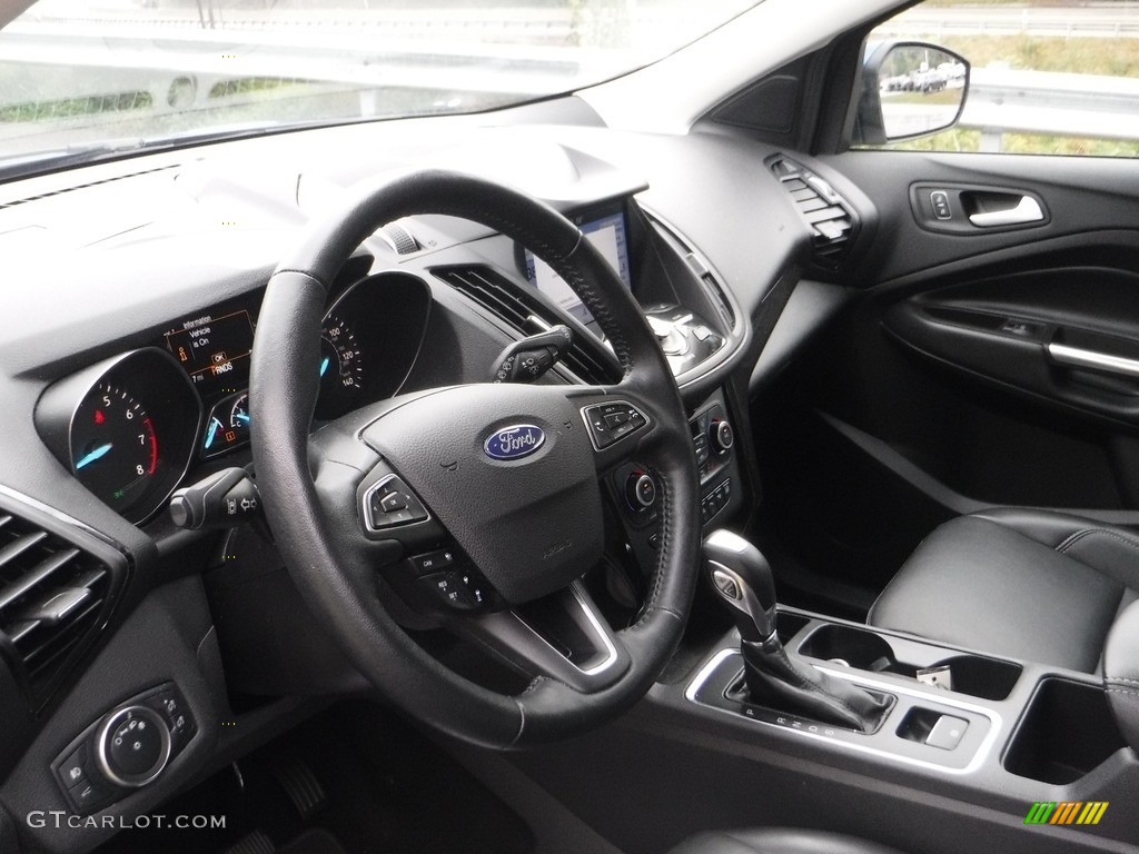 2019 Escape Titanium 4WD - Lightning Blue / Chromite Gray/Charcoal Black photo #19