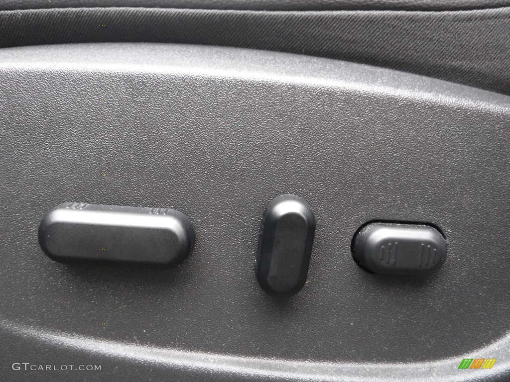 2019 Escape Titanium 4WD - Lightning Blue / Chromite Gray/Charcoal Black photo #23