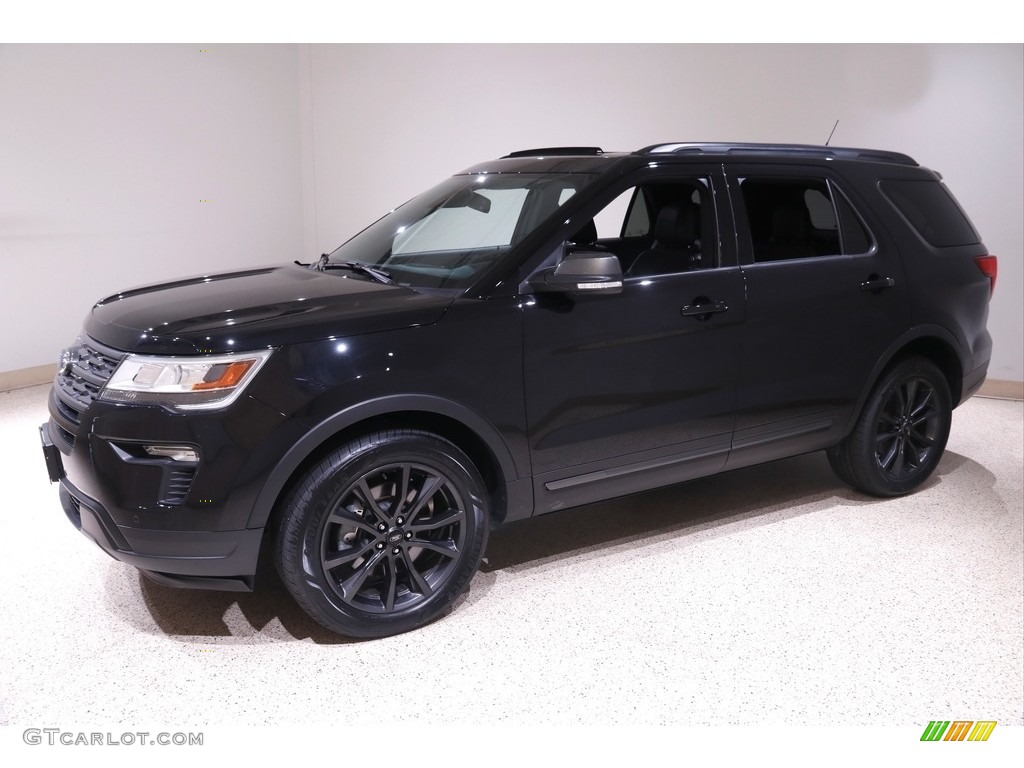 2019 Explorer XLT 4WD - Agate Black / Medium Black photo #3