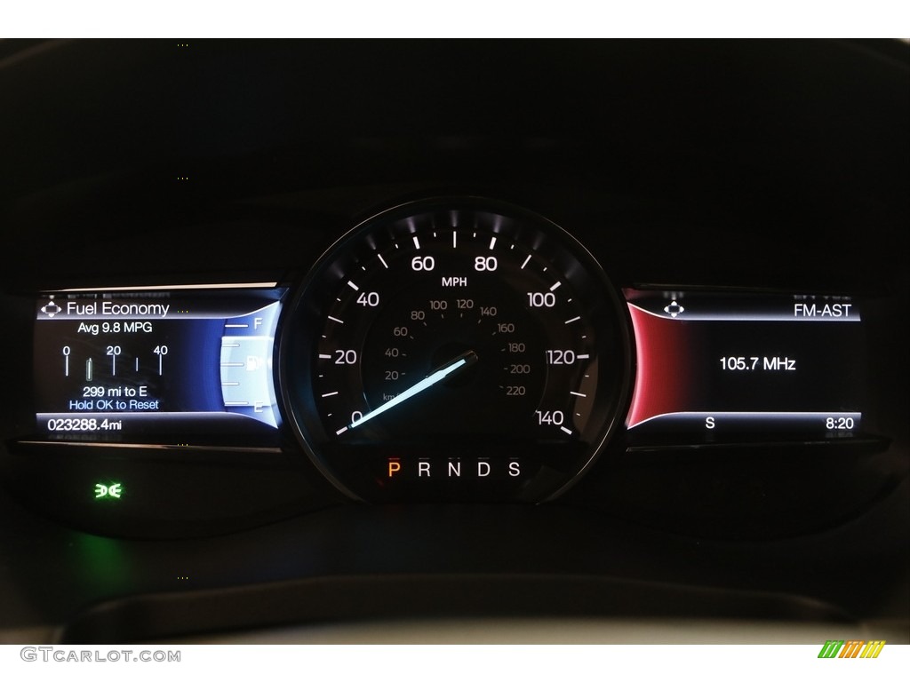 2019 Explorer XLT 4WD - Agate Black / Medium Black photo #9