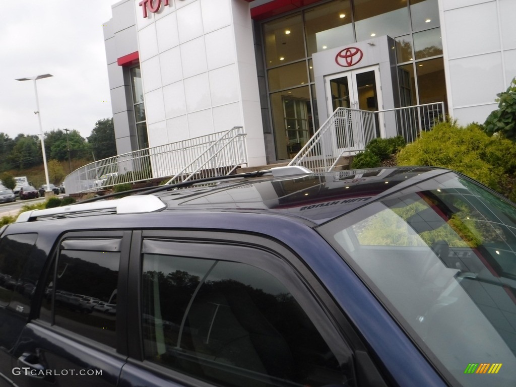 2018 4Runner SR5 4x4 - Nautical Blue Metallic / Graphite photo #3