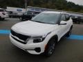 Clear White - Seltos S AWD Photo No. 7