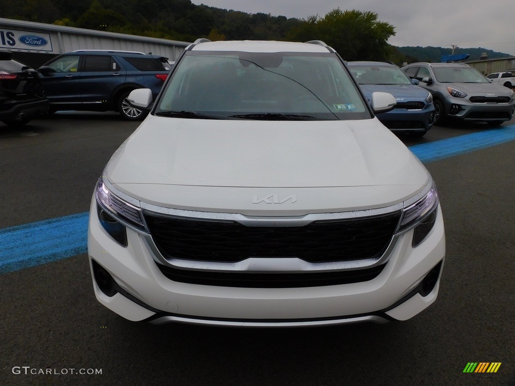 2022 Seltos S AWD - Clear White / Black photo #8