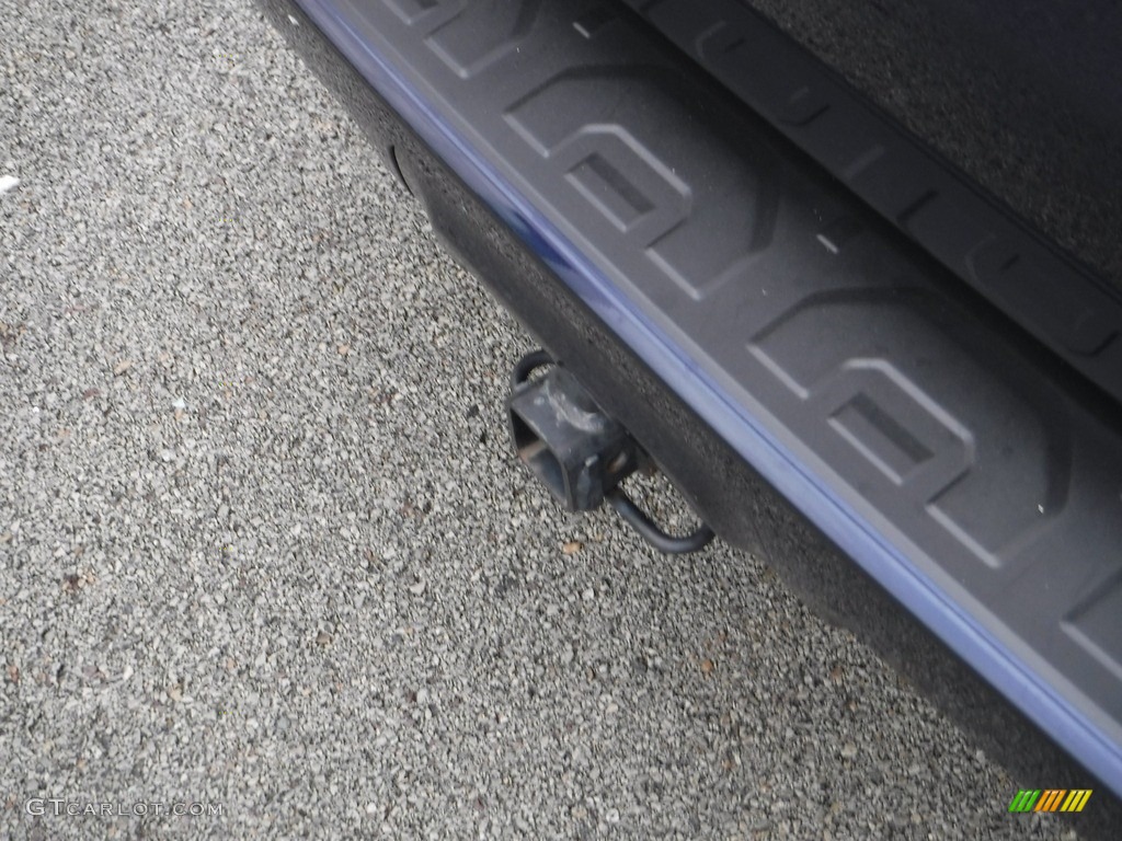 2018 4Runner SR5 4x4 - Nautical Blue Metallic / Graphite photo #20