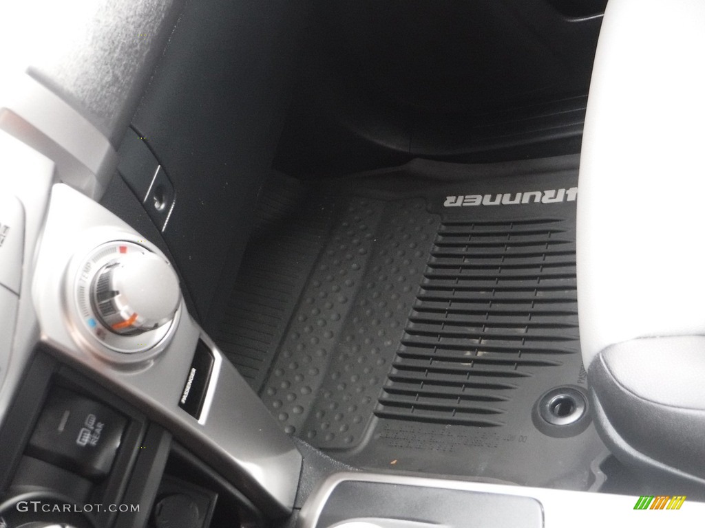 2018 4Runner SR5 4x4 - Nautical Blue Metallic / Graphite photo #27