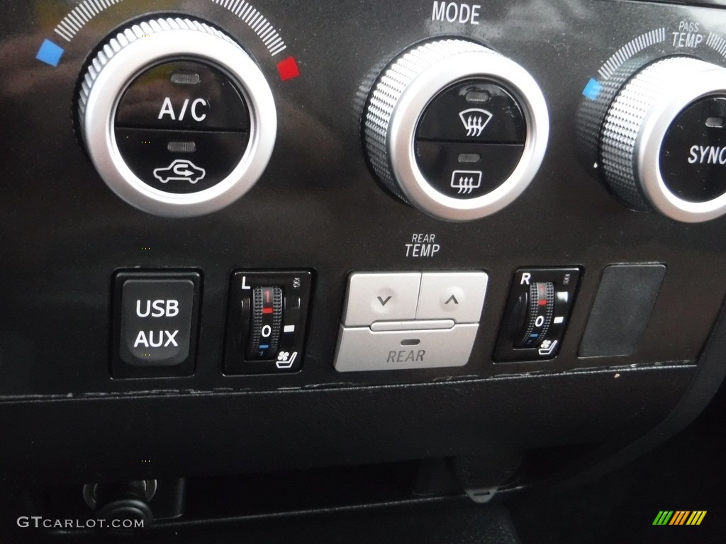 2014 Toyota Sequoia Platinum 4x4 Controls Photo #142962423