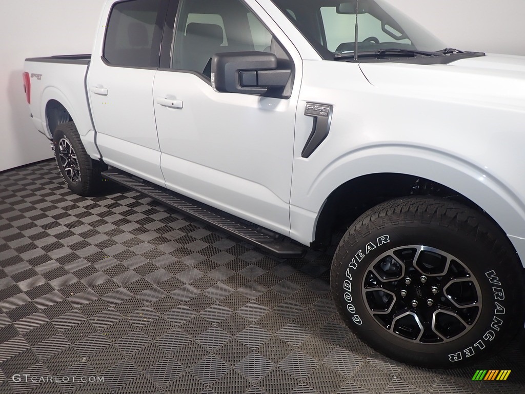 2021 F150 XLT SuperCrew 4x4 - Space White / Black photo #5