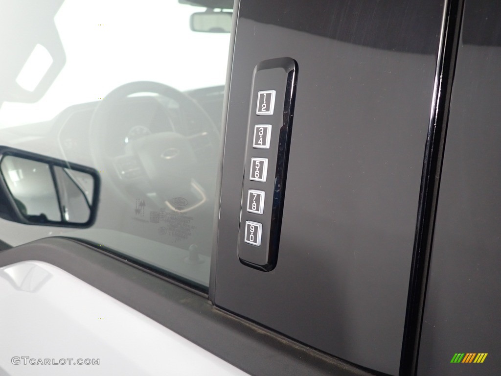 2021 F150 XLT SuperCrew 4x4 - Space White / Black photo #20