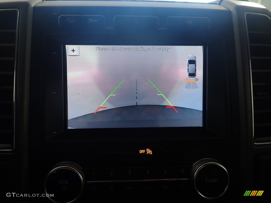 2018 Expedition XLT 4x4 - Blue / Medium Stone photo #5