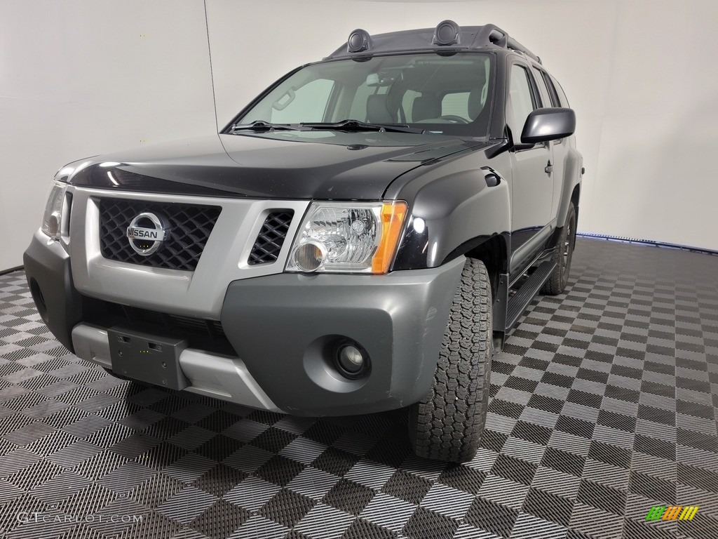 2015 Xterra PRO-4X 4x4 - Super Black / PRO-4X Gray/Steel photo #6