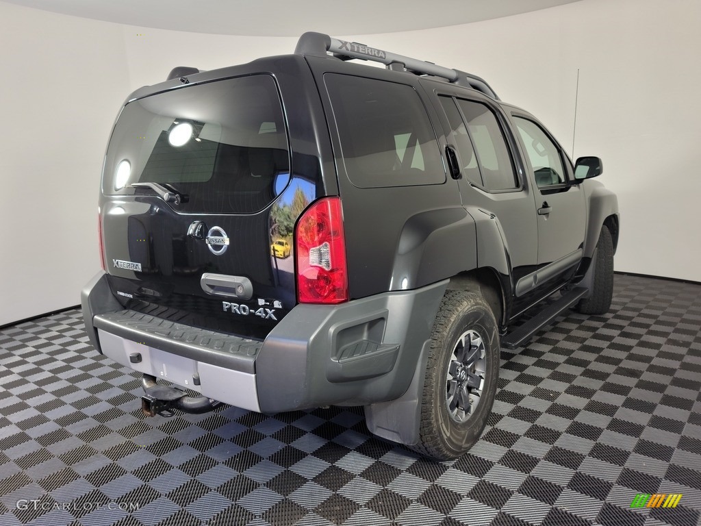 2015 Xterra PRO-4X 4x4 - Super Black / PRO-4X Gray/Steel photo #10