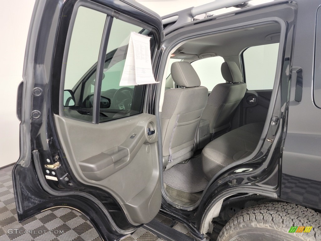 2015 Xterra PRO-4X 4x4 - Super Black / PRO-4X Gray/Steel photo #23