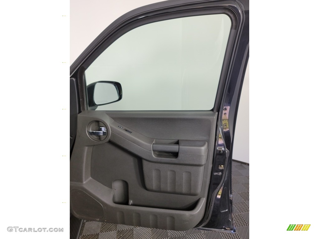 2015 Xterra PRO-4X 4x4 - Super Black / PRO-4X Gray/Steel photo #26