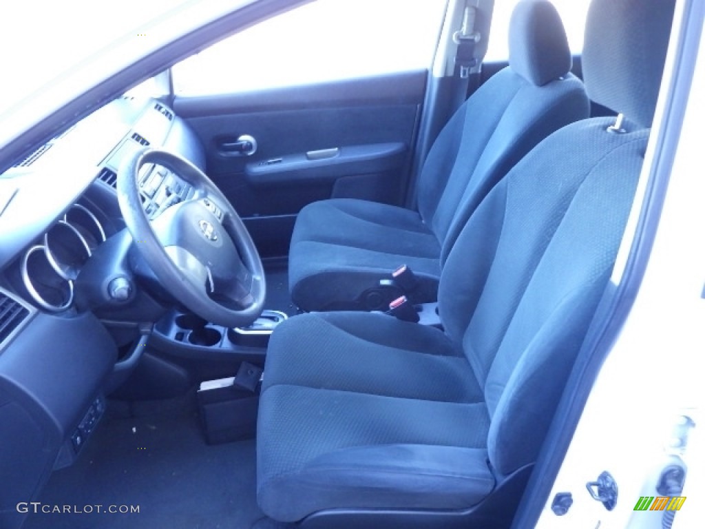 2012 Versa 1.8 S Hatchback - Fresh Powder White / Charcoal photo #7