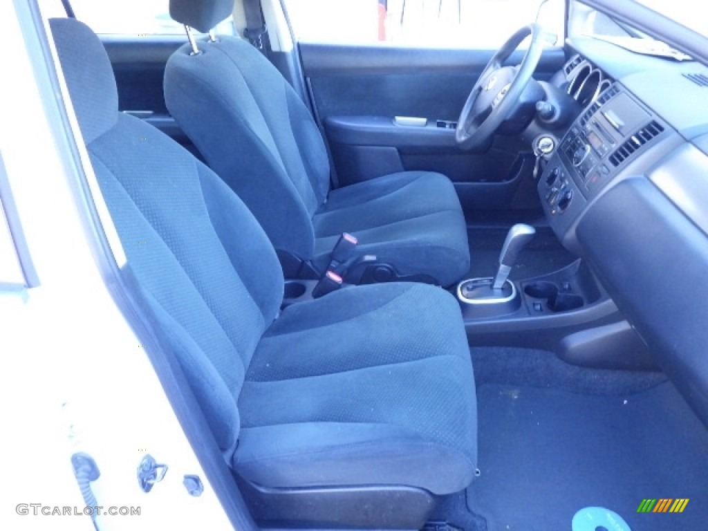 2012 Versa 1.8 S Hatchback - Fresh Powder White / Charcoal photo #8