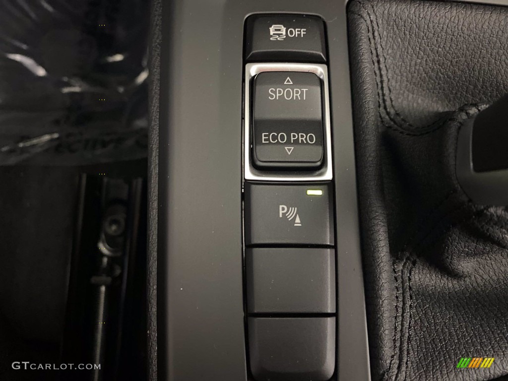 2021 BMW X1 sDrive28i Controls Photo #142968212