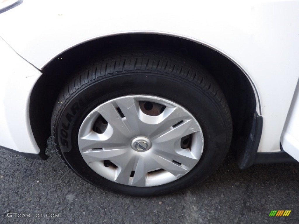 2012 Versa 1.8 S Hatchback - Fresh Powder White / Charcoal photo #12