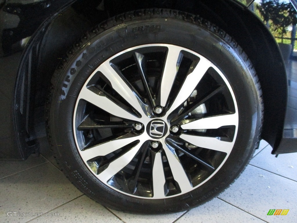 2018 Honda Fit EX-L Wheel Photo #142969882