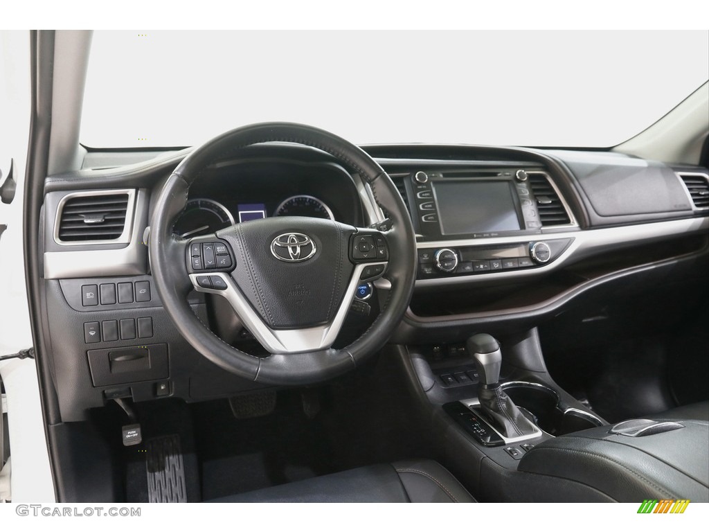 2019 Toyota Highlander Hybrid XLE AWD Black Dashboard Photo #142970057