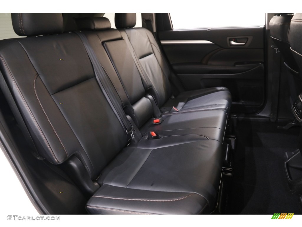 2019 Toyota Highlander Hybrid XLE AWD Rear Seat Photo #142970216
