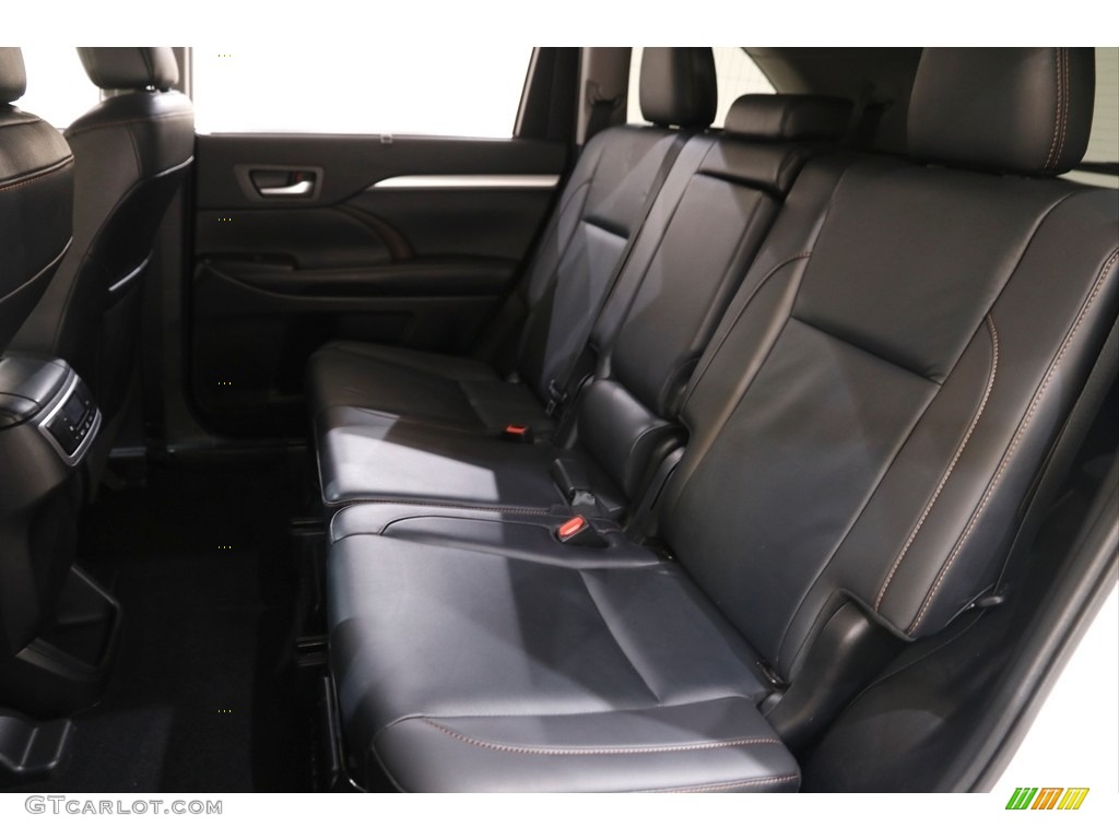 2019 Toyota Highlander Hybrid XLE AWD Rear Seat Photo #142970234