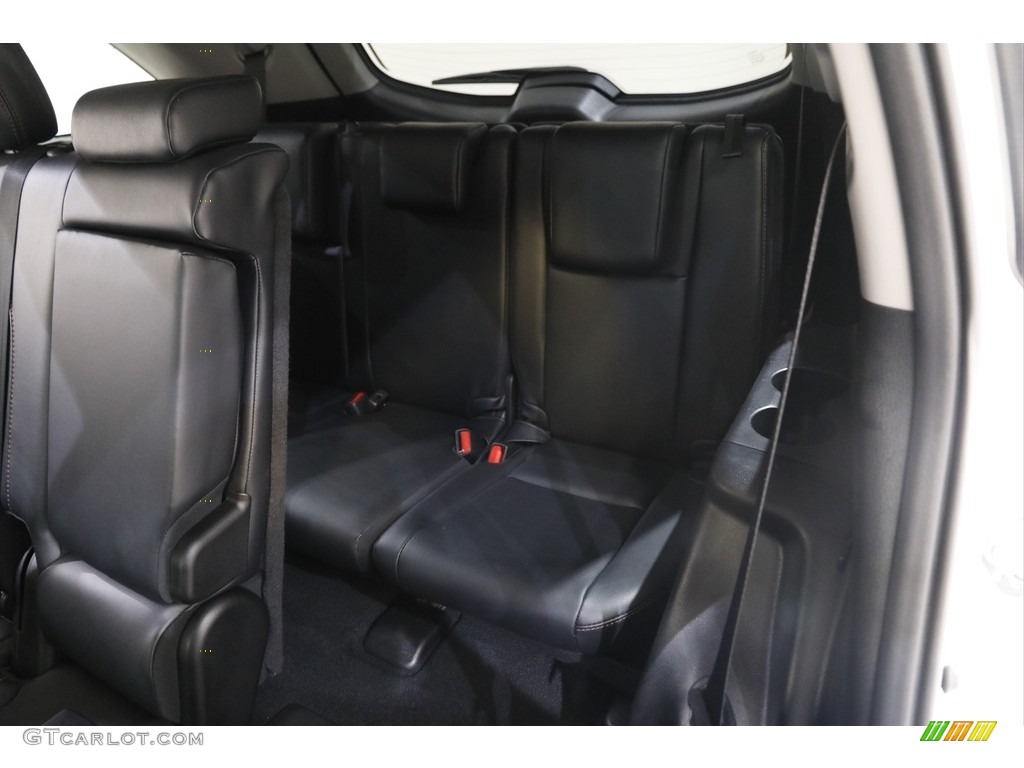 2019 Toyota Highlander Hybrid XLE AWD Rear Seat Photos