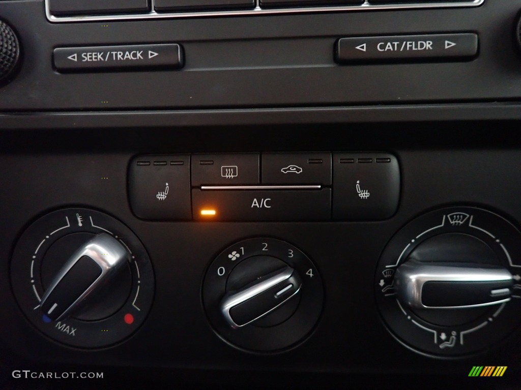 2015 Volkswagen Jetta SE Sedan Controls Photo #142970270